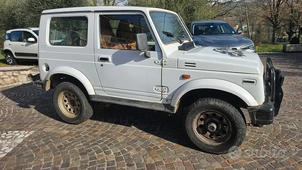 Usata Suzuki Samurai 69 CV (50 kW) 1998 Bianco SUV