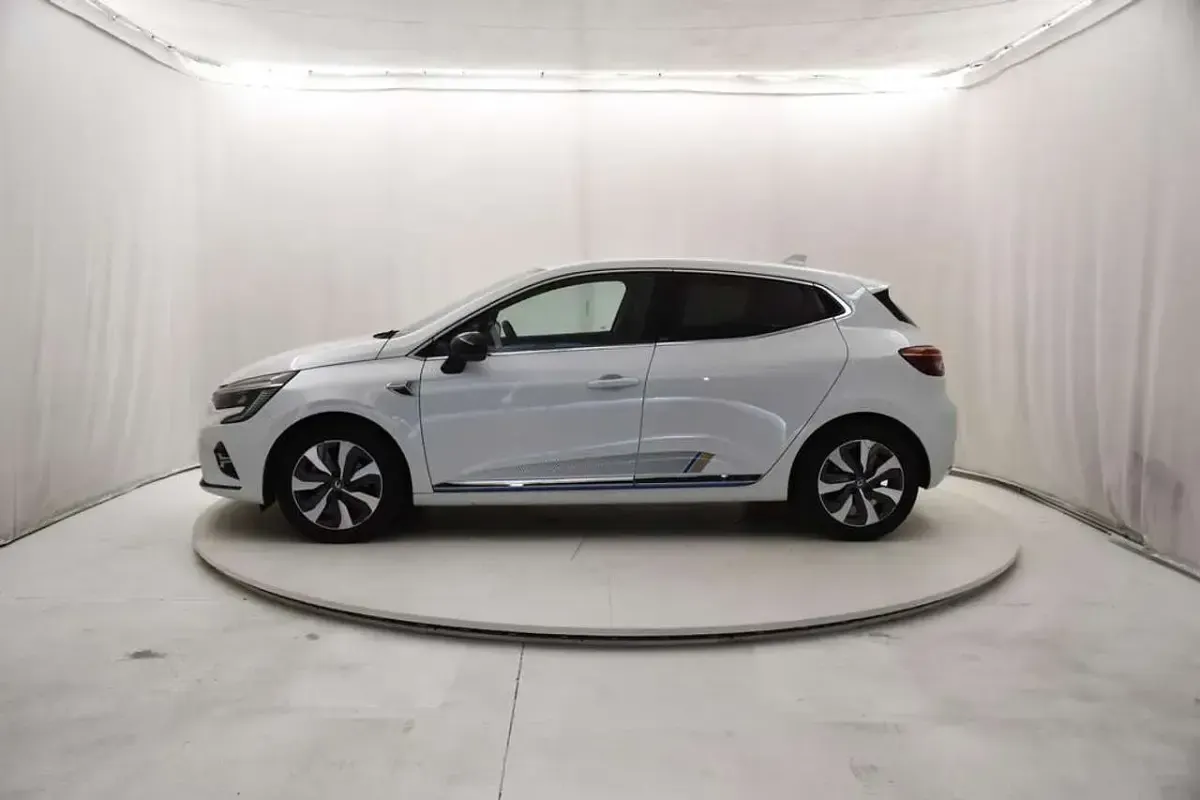 Usata Renault Clio V 140 CV (102 kW) 2021 Bianco nacrè Berlina