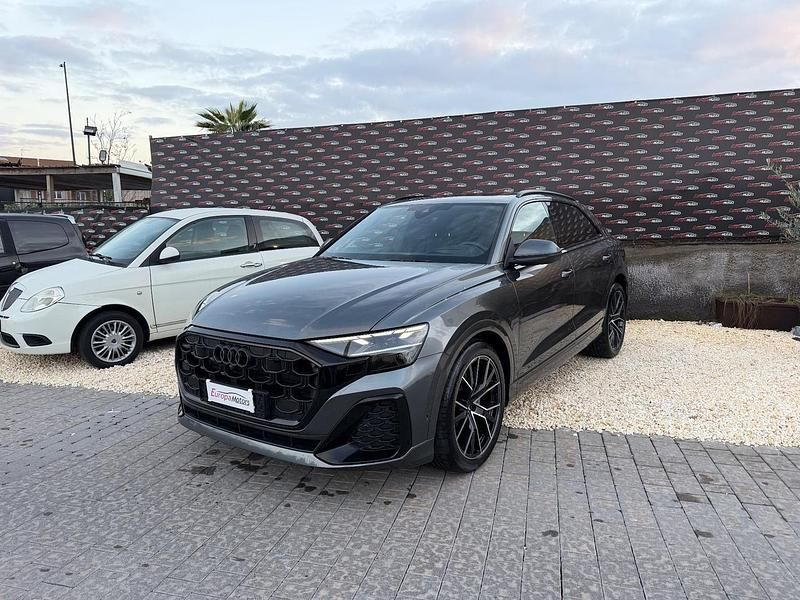 Usata Audi Q8 S-Line 285 CV (209 kW) 2025 Grigio SUV