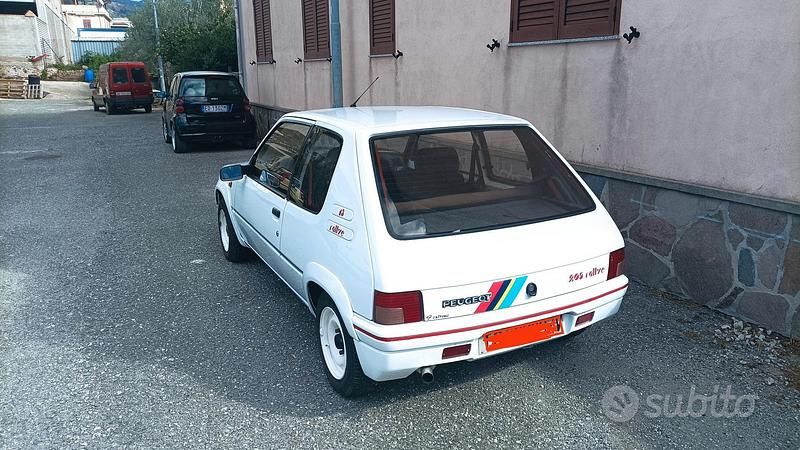 Usata Peugeot 205 101 CV (74 kW) 1990 Bianco