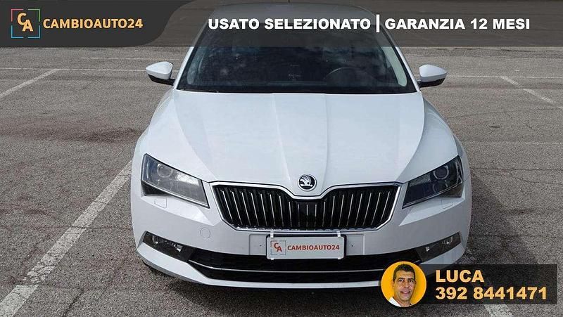 Bianco Usata 2016 Skoda Superb Executive Tre volumi | 12.490 € (Buon prezzo) - Immagine 1/4