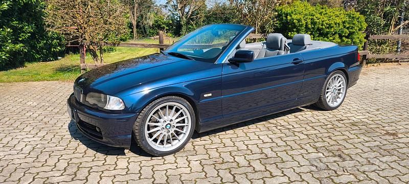 Usata BMW 330 Cabriolet 231 CV (169 kW) 2001 Blu Cabrio