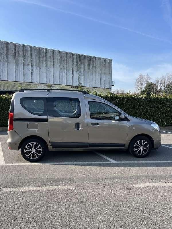 Usata Dacia Dokker Lauréate 114 CV (83 kW) 2017 Monovolume