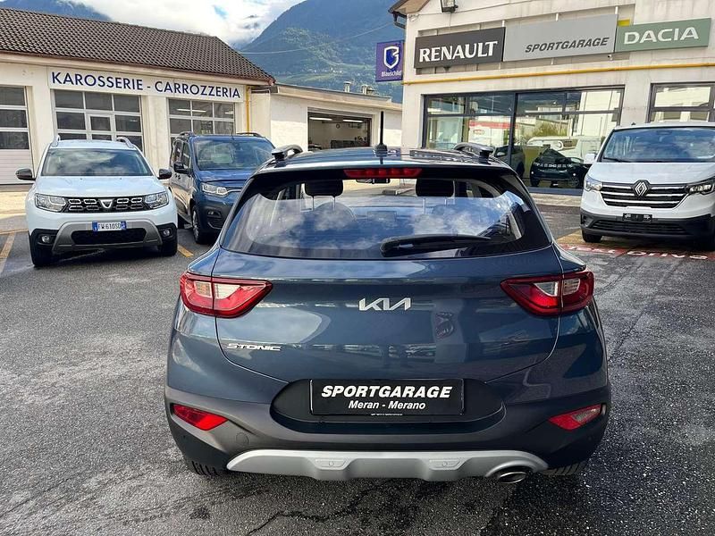 Usata Kia Stonic Urban 101 CV (74 kW) 2023 Smoke blue SUV