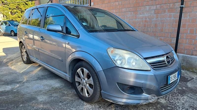 Usata Opel Zafira Cosmo 140 CV (102 kW) 2008 Blu Monovolume