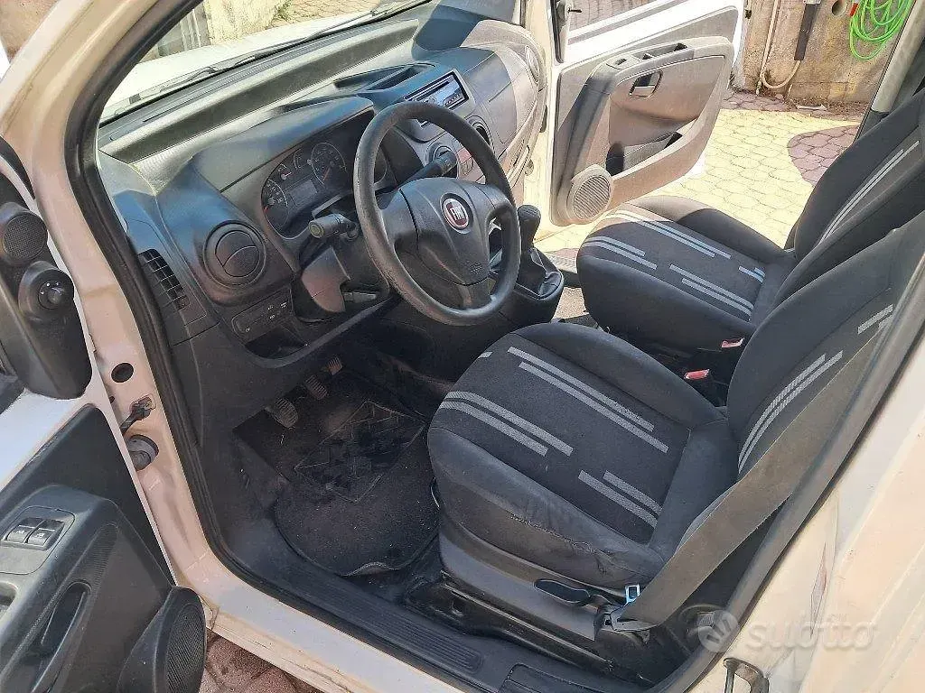Usata Fiat Fiorino 75 CV (55 kW) 2012 Bianco Monovolume