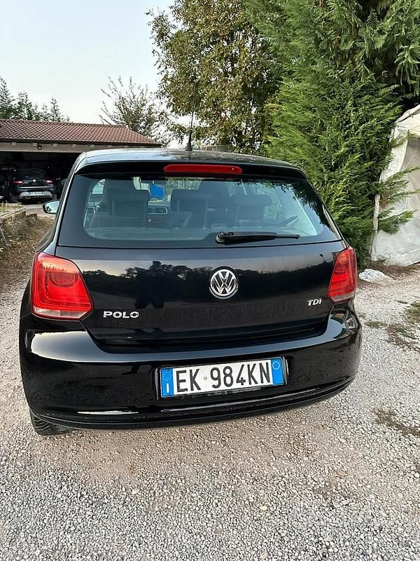Usata 2012 VW Polo Tre volumi | 5800 € (Buon prezzo) - Immagine 1/4