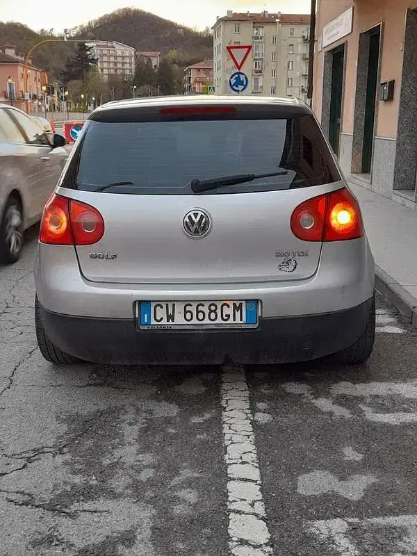 Usata VW Golf IV Sportline 140 CV (102 kW) 2005 Grigio Berlina