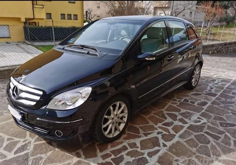 Usata Mercedes B200 Chrome 140 CV (102 kW) 2006 Nero Monovolume