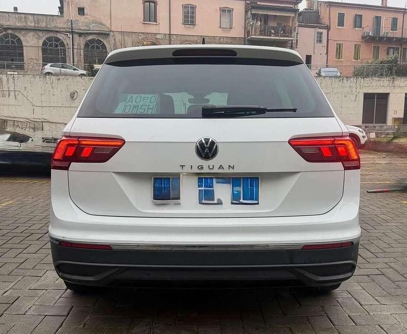 Usata VW Tiguan Life 150 CV (110 kW) 2020 Bianco SUV