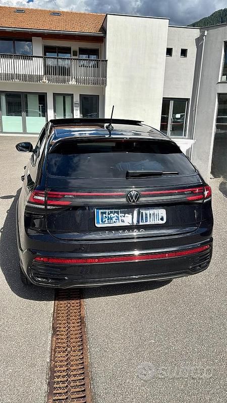 Usata VW Taigo R-line 110 CV (80 kW) 2024 Nero SUV