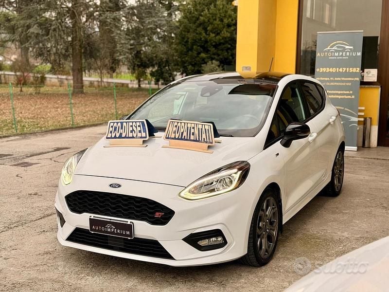 Usata Ford Fiesta ST-Line 86 CV (63 kW) 2018 Bianco Utilitaria