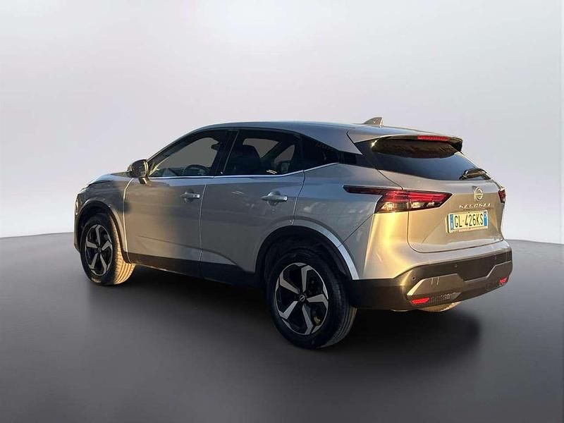 Usata Nissan Qashqai N-Connecta 140 CV (102 kW) 2022 Grigio scuro SUV