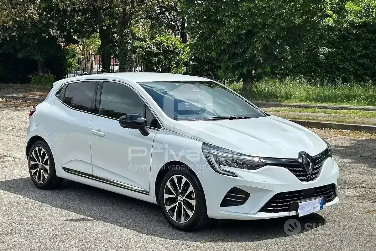 Usata Renault Clio Techno 94 CV (69 kW) 2023 Bianco Utilitaria