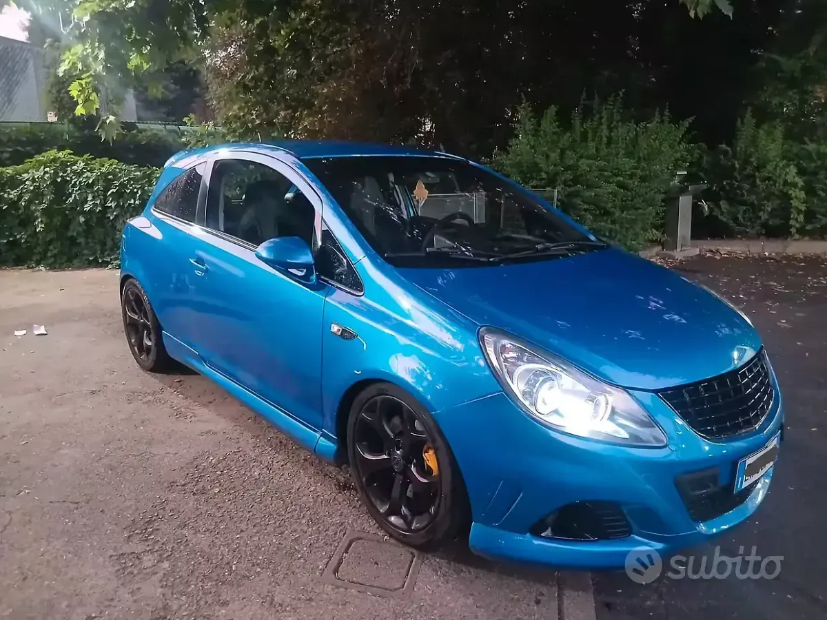 Usata Opel Corsa OPC 192 CV (141 kW) 2008 Bluazzurro Utilitaria