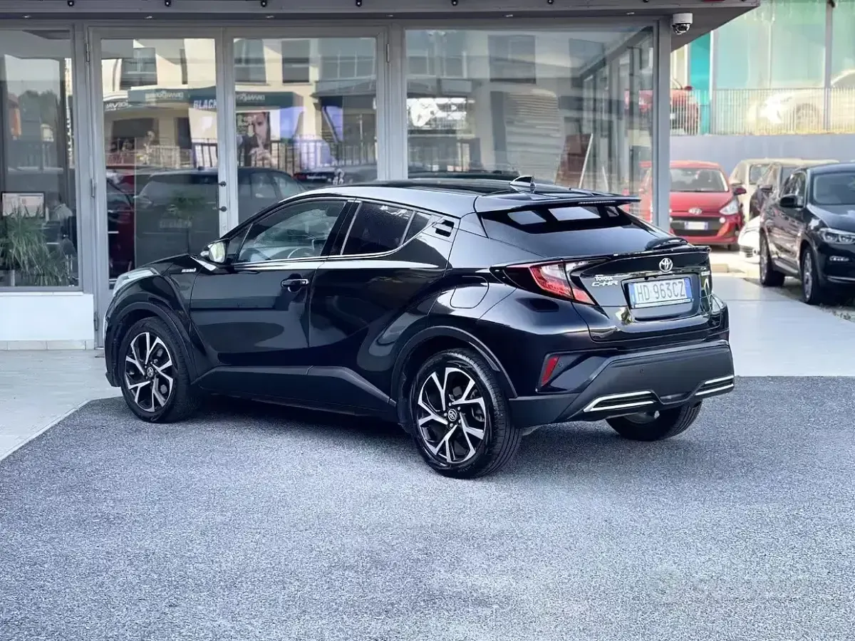 Usata Toyota C-HR 152 CV (111 kW) 2020 Nero SUV