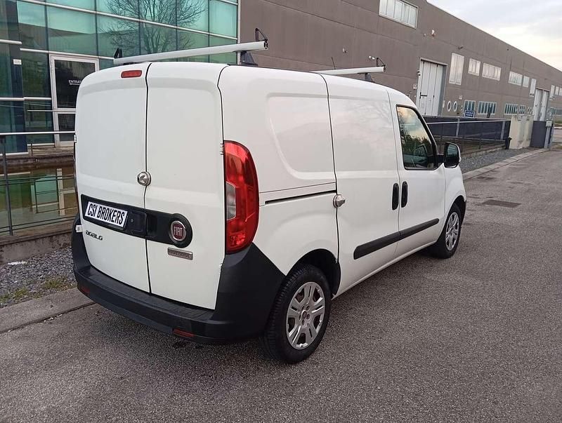 Usata Fiat Doblò 105 CV (77 kW) 2019 Bianco Monovolume