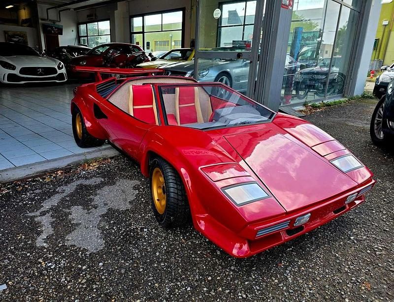 Usata Lamborghini Countach 374 CV (275 kW) 1992 Rosso Coupé