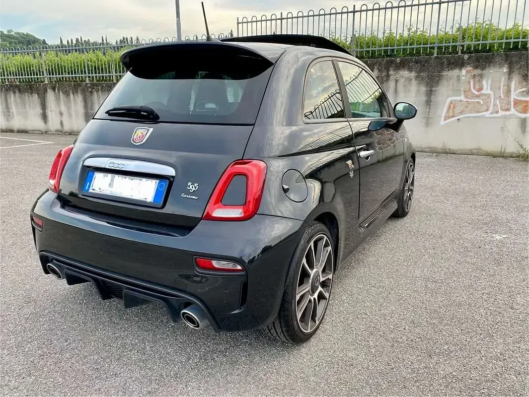Usata Abarth 595 Turismo 165 CV (121 kW) 2022 Nero Utilitaria