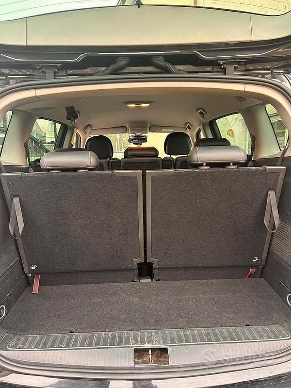 Usata Opel Zafira 130 CV (95 kW) 2013 Nero Monovolume