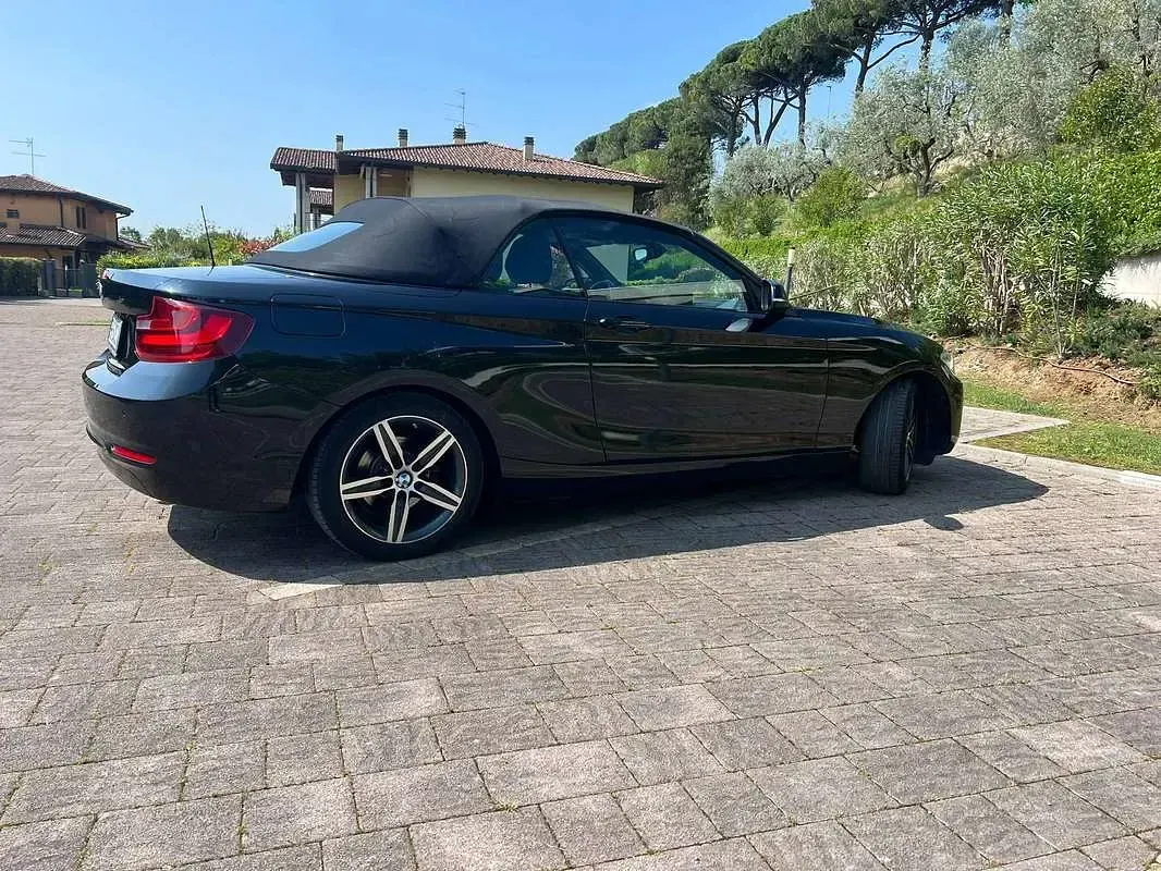 Usata BMW 218 Sport Line 150 CV (110 kW) 2017 Nero Cabrio