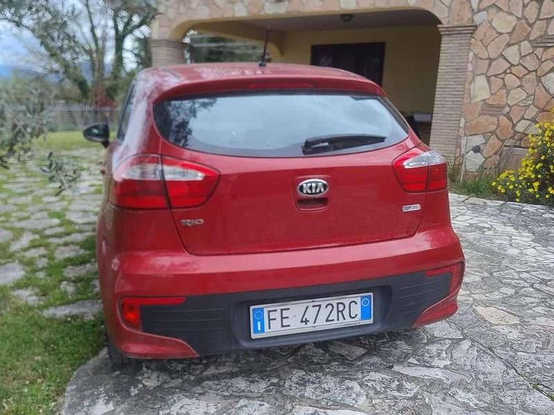 Usata Kia Rio 83 CV (61 kW) 2016 Utilitaria
