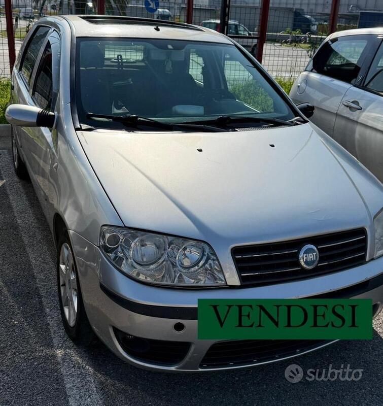 Grigio Usata 2005 Fiat Punto Due volumi | 750 € (Super prezzo) - Immagine 1/4