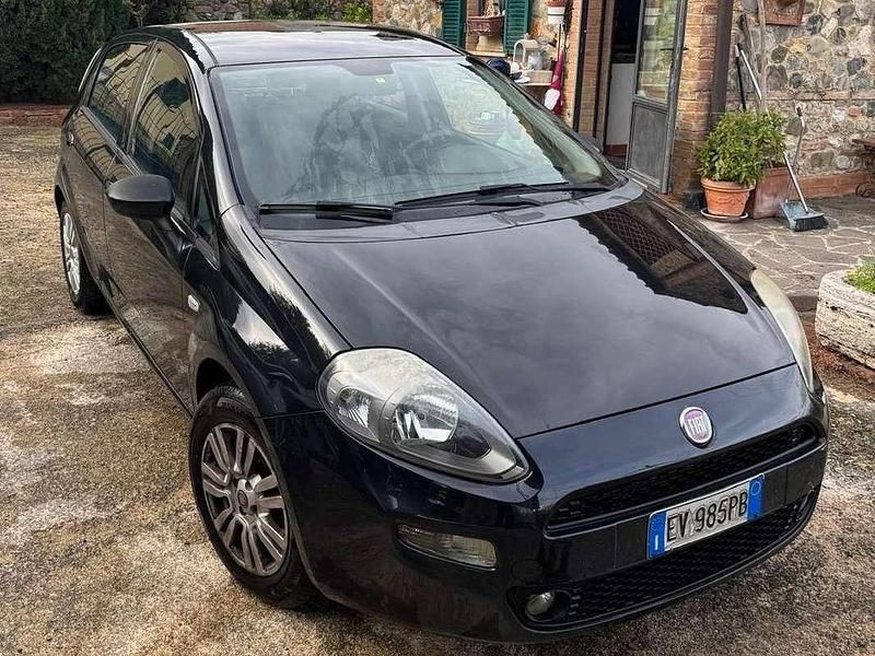 Usata Fiat Punto Lounge 69 CV (50 kW) 2014 Nero Berlina