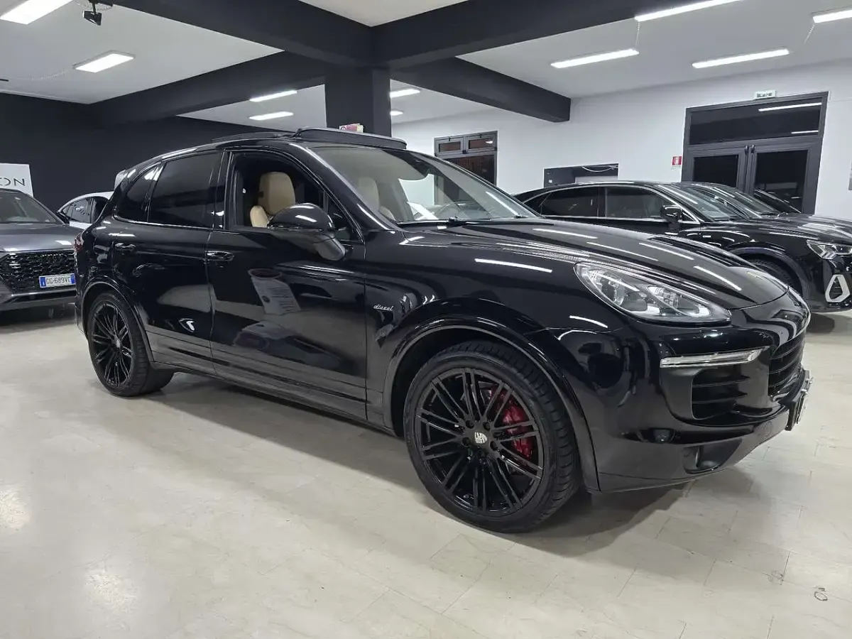 Usata Porsche Cayenne Platinum Edition 260 CV (191 kW) 2017 Nero SUV