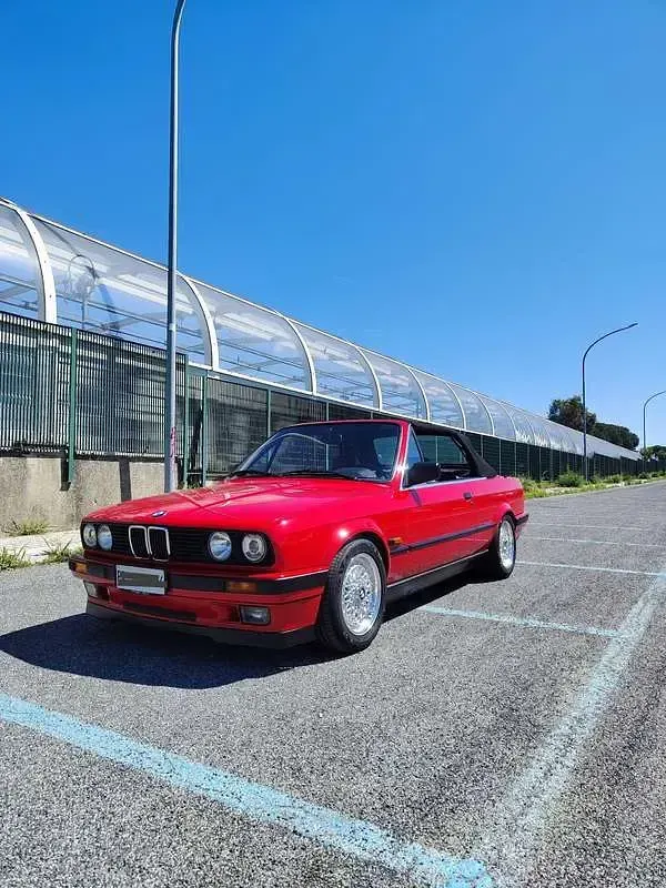 Begagnad BMW 318 Cabriolet 116 HK (85 kW) 1993 Cab