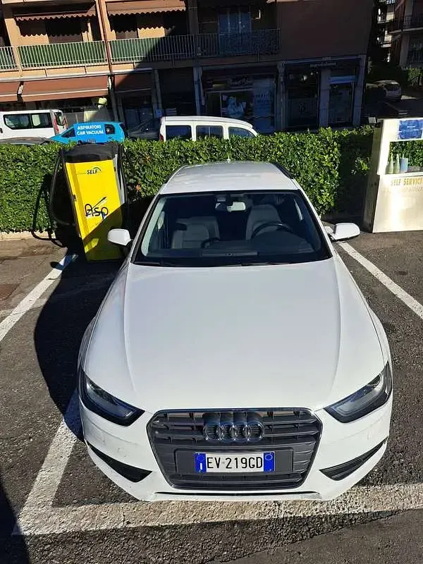 Usata Audi A4 Business 150 CV (110 kW) 2014 Bianco Station wagon