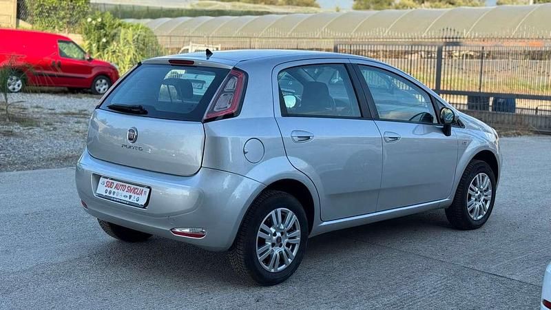 Usata Fiat Punto Easy 69 CV (50 kW) 2012 Argento Utilitaria