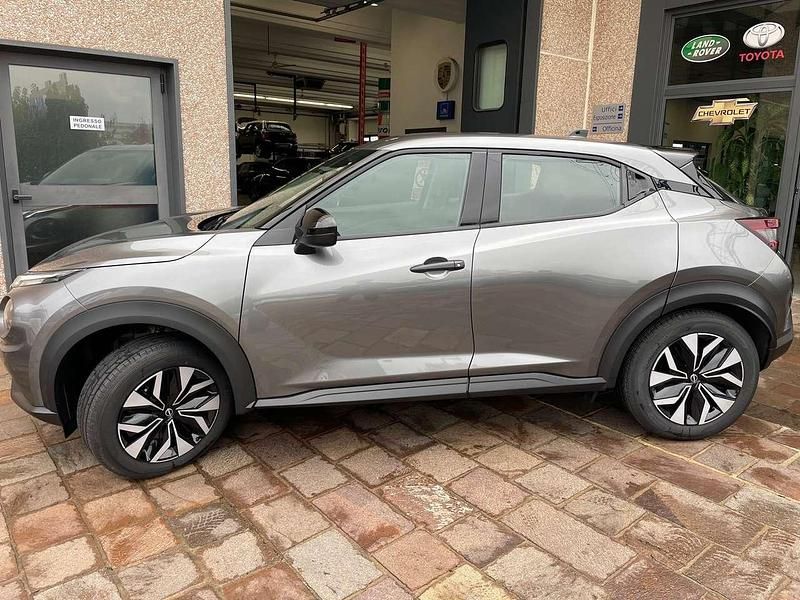 Grigio Nuova 2025 Nissan Juke Acenta SUV | 22.500 € (Buon prezzo) - Immagine 1/4