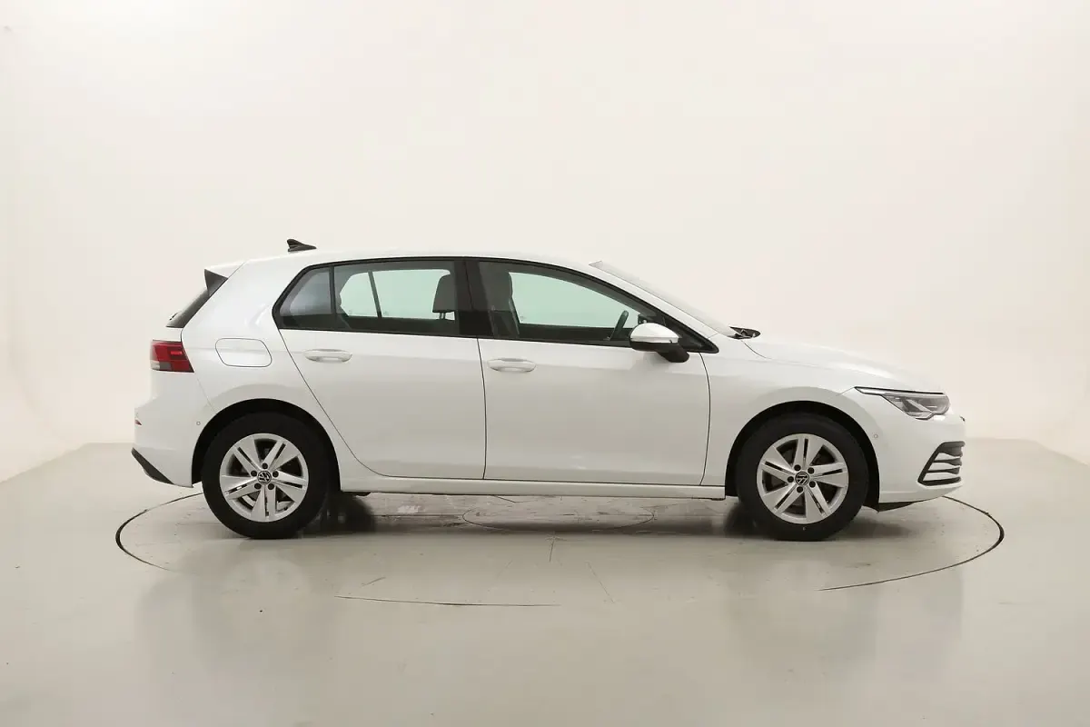 Usata VW Golf VIII Life 110 CV (80 kW) 2023 Berlina