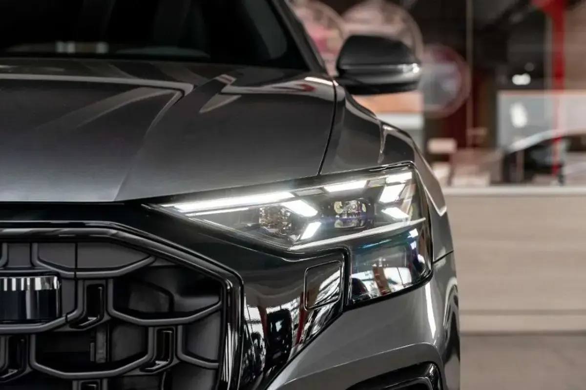 Nuova Audi Q8 S-Line 286 CV (210 kW) 2026 Grigio SUV