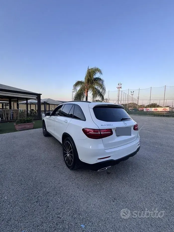 Usata Mercedes GLC250 204 CV (150 kW) 2019 Bianco SUV