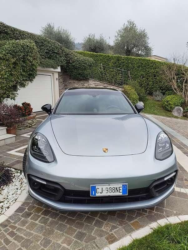 Usata Porsche Panamera 4 E-Hybrid Platinum Edition 330 CV (242 kW) 2022 Argento Utilitaria