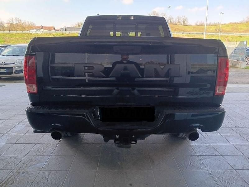 Usata RAM 1500 401 CV (294 kW) 2022 Nero Pick-up