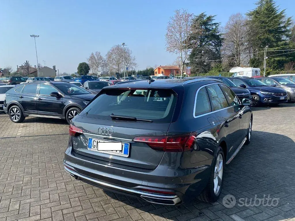 Usata Audi A4 Business 163 CV (119 kW) 2023 Grigio Station wagon