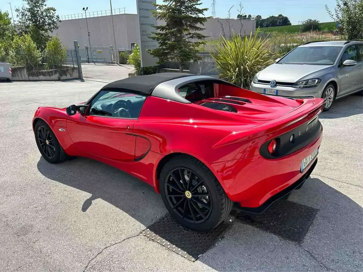 Usata Lotus Elise 220 CV (161 kW) 2021 Rosso Cabrio