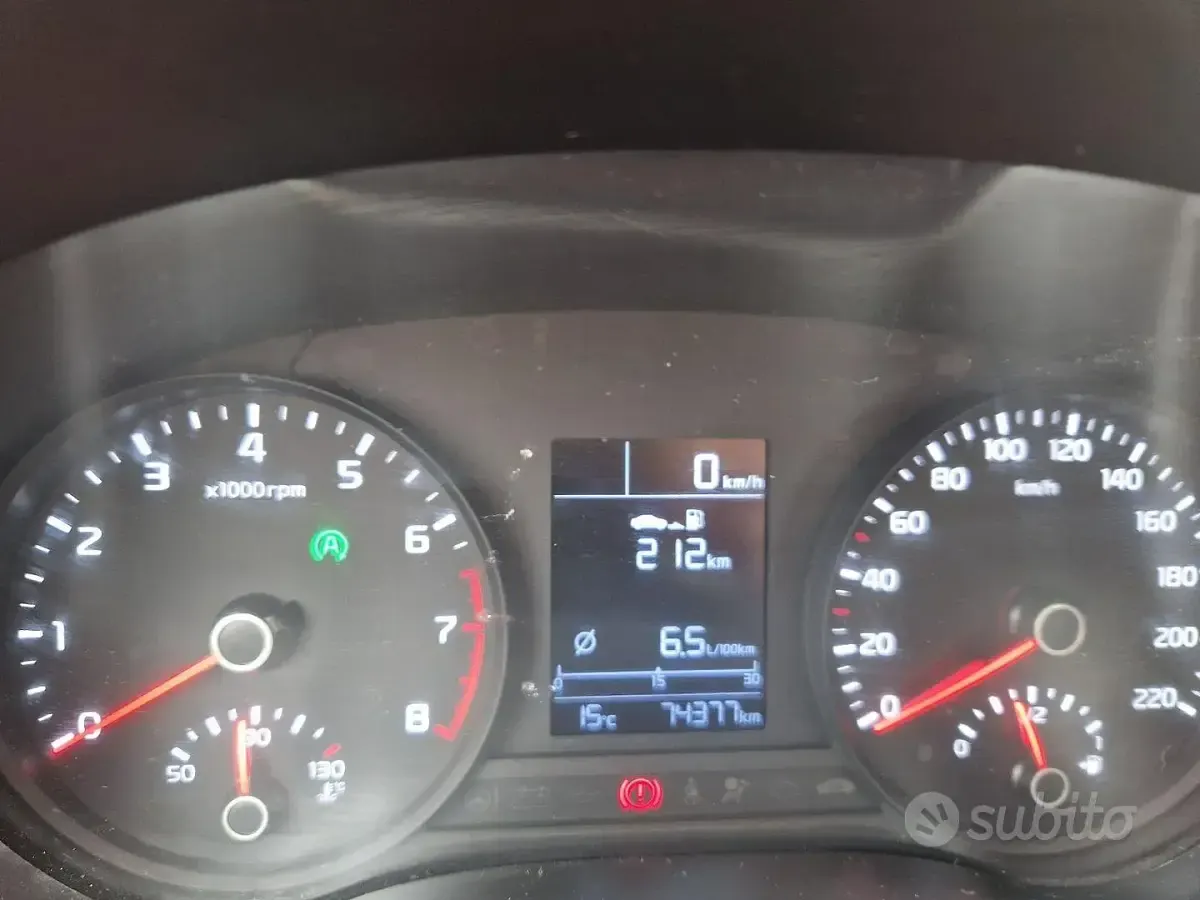 Usata Kia Rio 84 CV (61 kW) 2021 Bianco Berlina