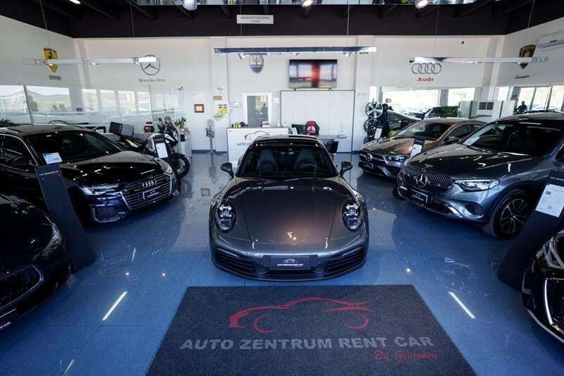 Usata Porsche 911 Carrera 4 385 CV (283 kW) 2021 Grigio Coupé