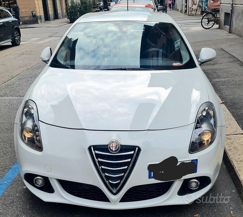 Usata Alfa Romeo Giulietta 120 CV (88 kW) 2016 Bianco Utilitaria