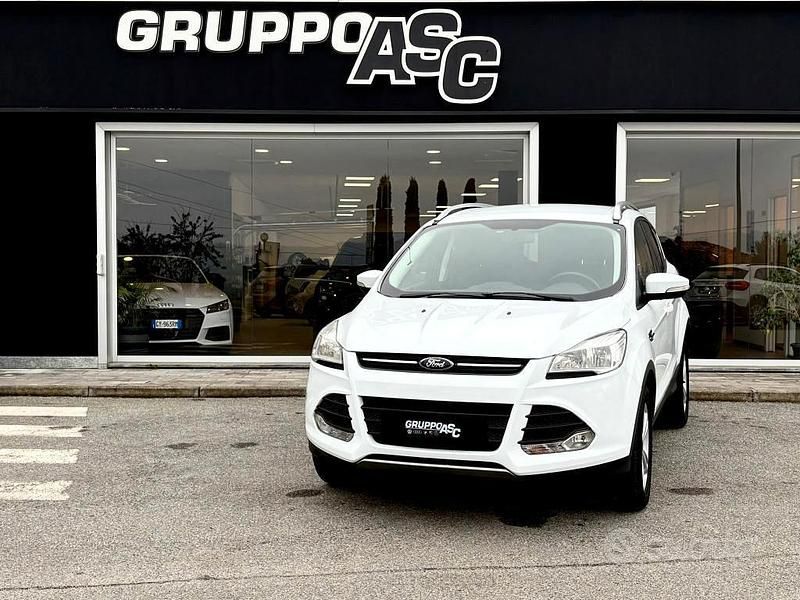 Usata Ford Kuga Titanium 140 CV (102 kW) 2013 Bianco SUV