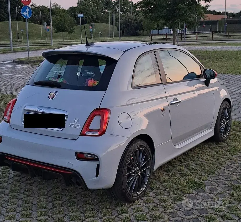 Usata Abarth 595 Pista 160 CV (117 kW) 2018 Grigio Berlina