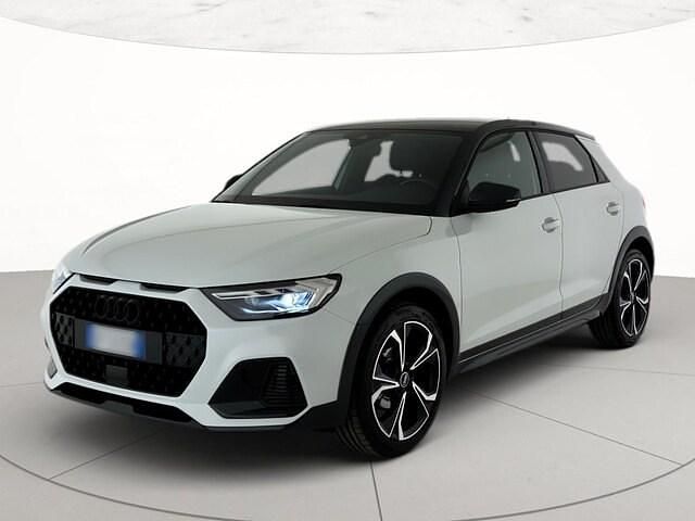 Usata Audi A1 Ambiente 110 CV (80 kW) 2023 Bianco ghiacciaio metallizzato SUV