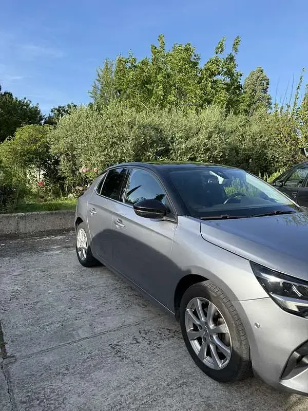 Usata Opel Corsa Elegance 101 CV (74 kW) 2021 Utilitaria
