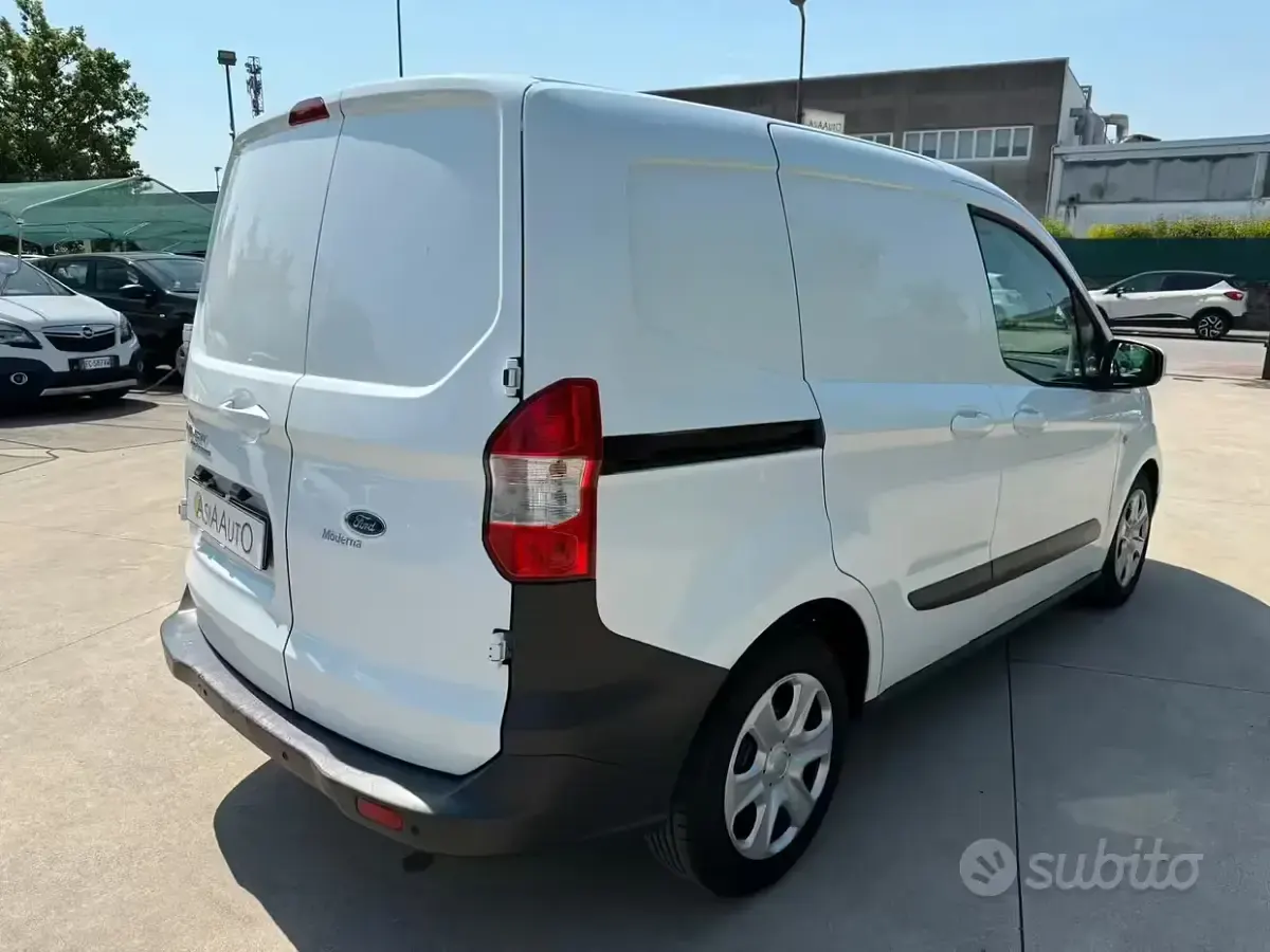 Usata Ford Transit 75 CV (55 kW) 2018 Bianco Berlina