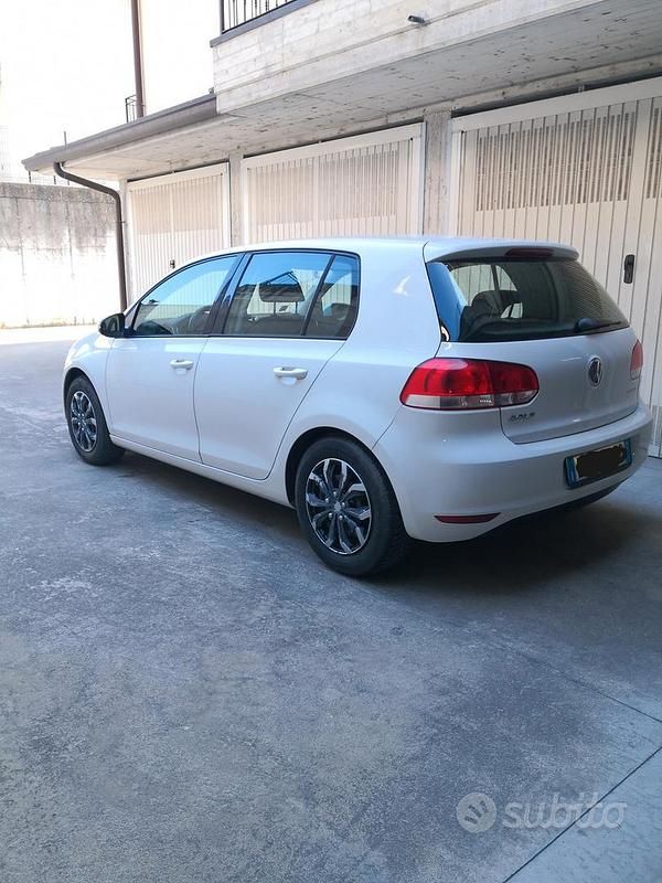 Usata VW Golf VII 80 CV (58 kW) 2012 Bianco Berlina