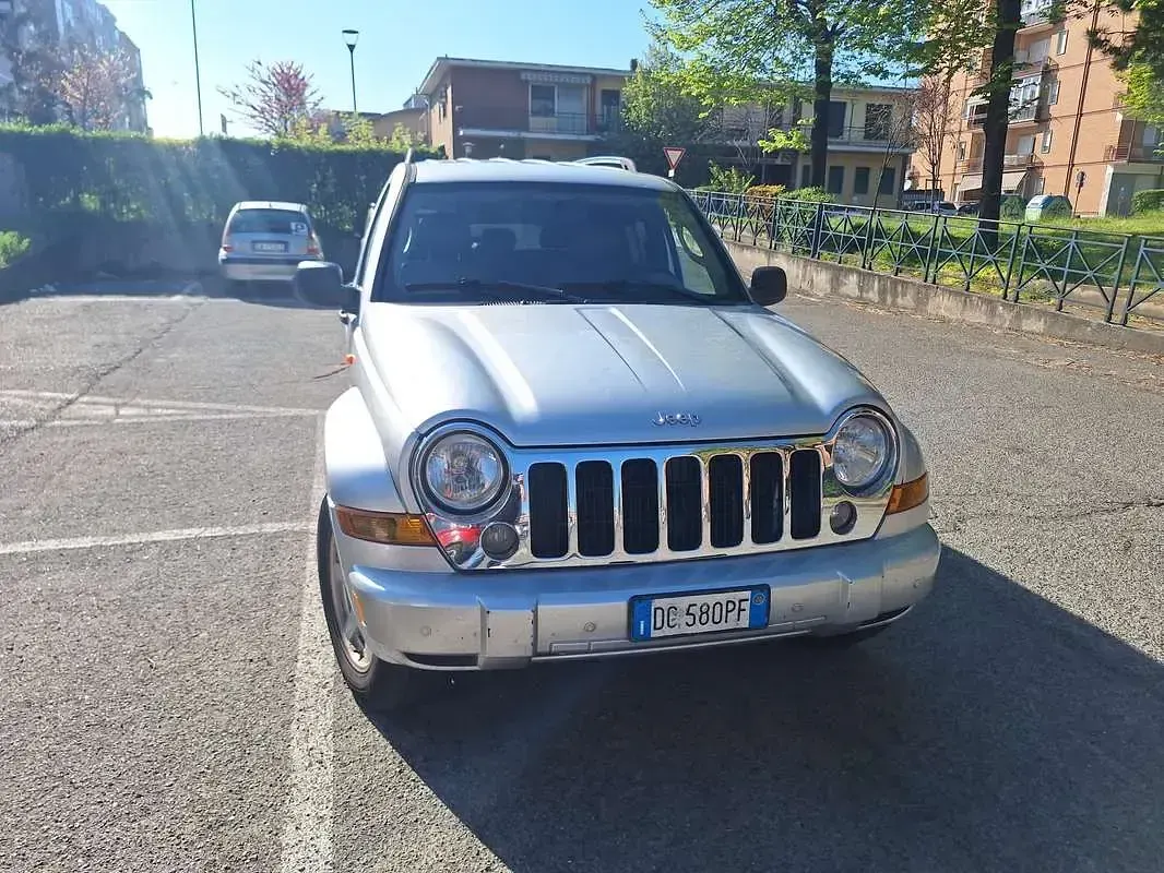 Usado Jeep Cherokee 116 CV (85 kW) 2006 SUV